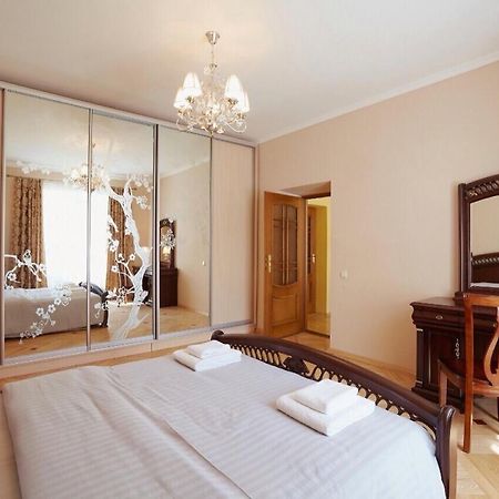 Myaparts B7 Daire Lviv Dış mekan fotoğraf
